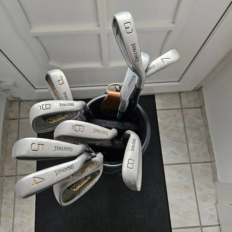 Spalding Mazze & Set: SPALDING GOLFER -SET MIT 10 SCHLÄGER – Usato da Binningen venduto da Valentina.23 1