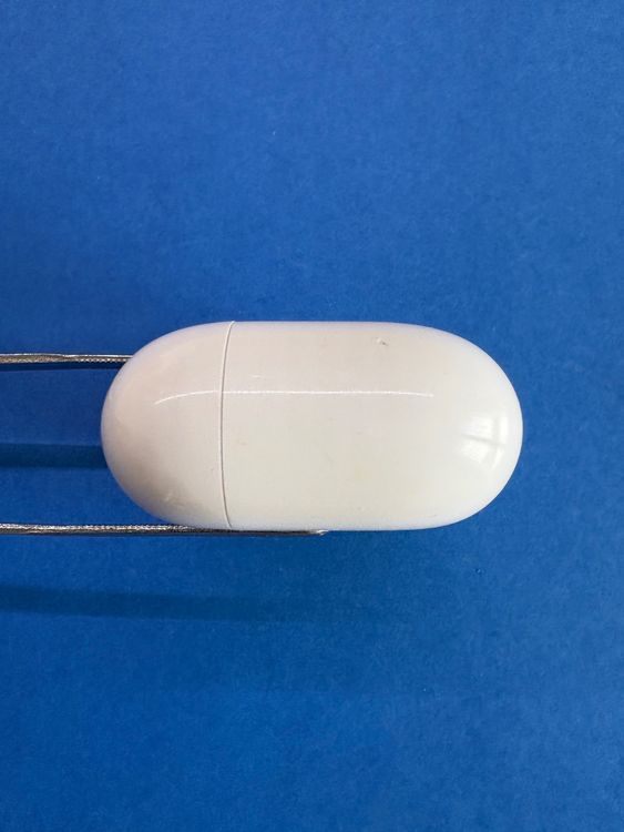 Apple AirPods Pro 1 charging case. 6