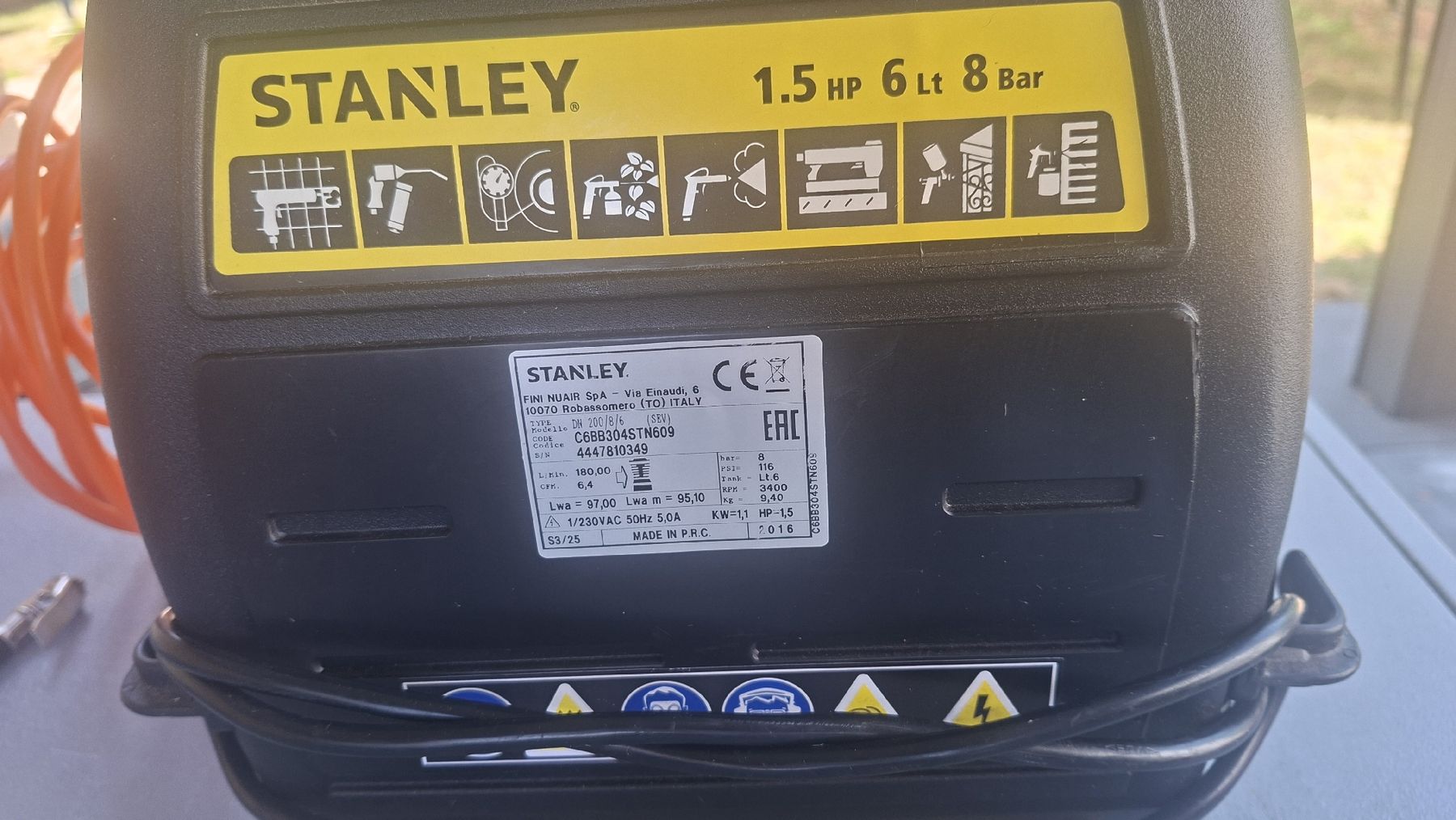Stanley Kompressoren: Compresseur Stanley DN200/8/6 – Gebraucht aus Cudrefin von fab_8rm6 3