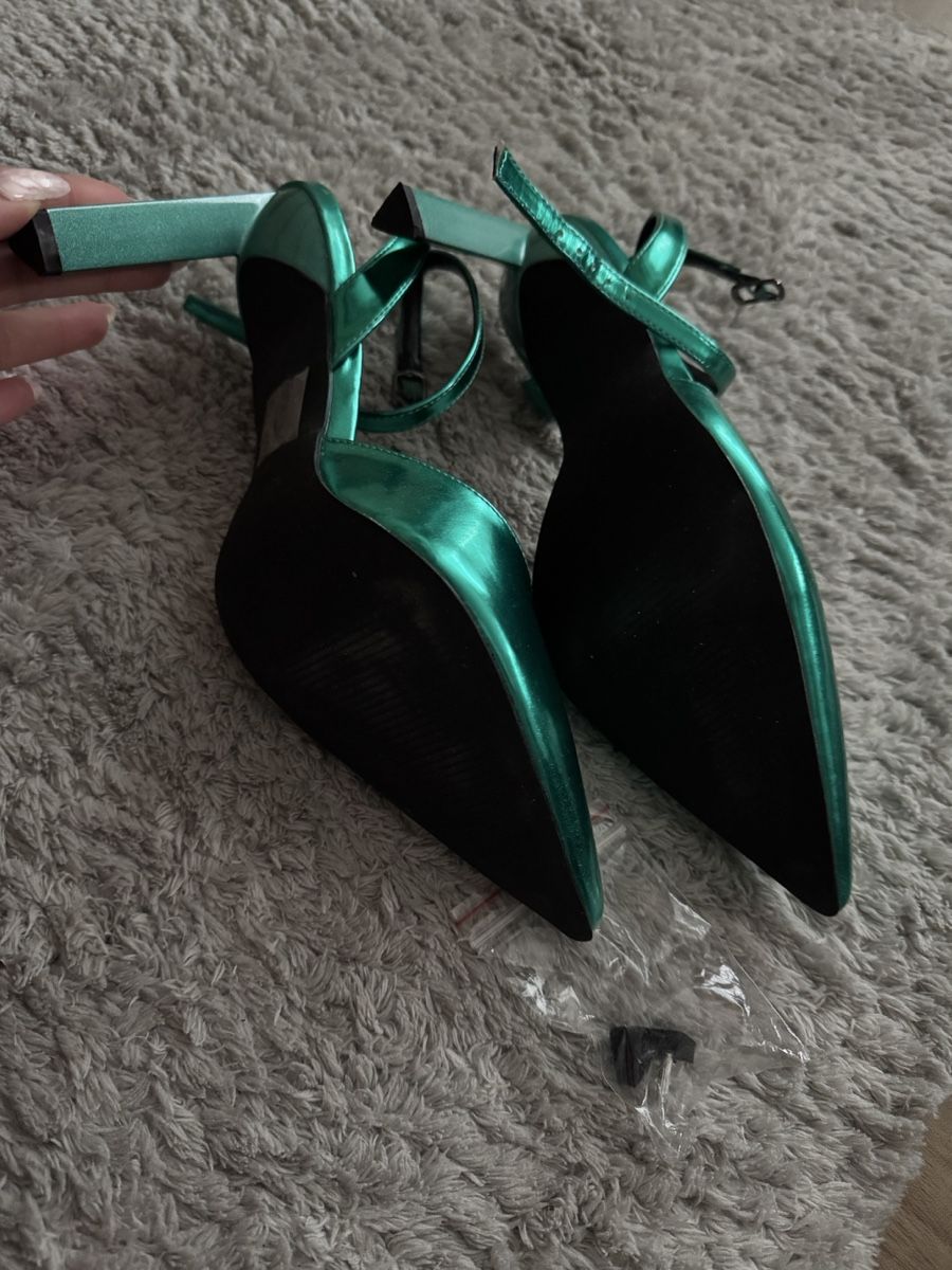 Scarpe da donna: Grüne High Heels, neuwertig – Nuovo (secondo la descrizione) da Bülach venduto da Isa.Almeida 1