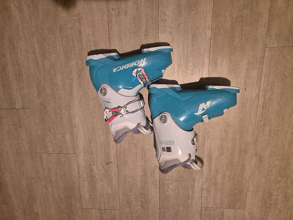 Nordica Chaussures garçon: Kinder Ski Schuh – D'occasion à Laupen BE par ybforever17 1