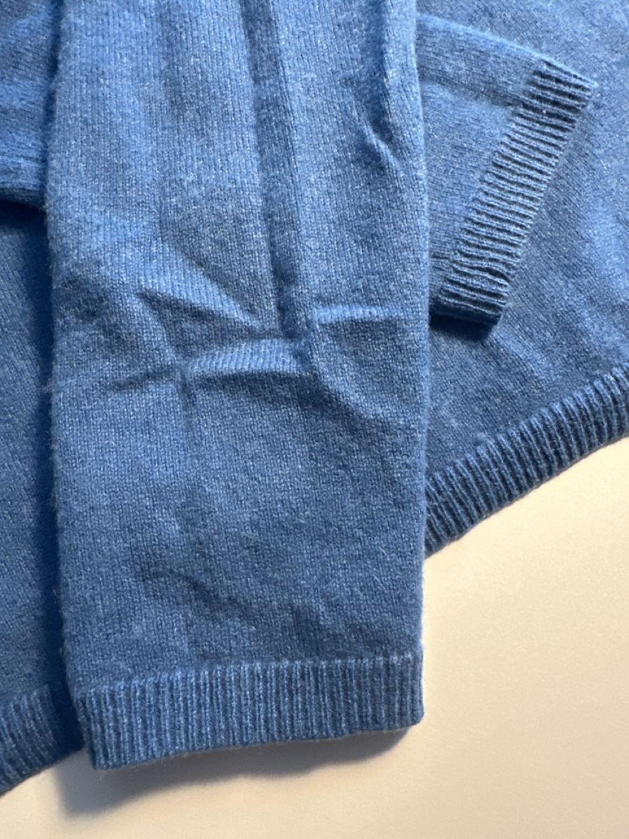 Pulls & Sweat-shirts: Kaschmirpullover - Grösse 36 (8 UK) – D'occasion à Zürich par KrisZH 1