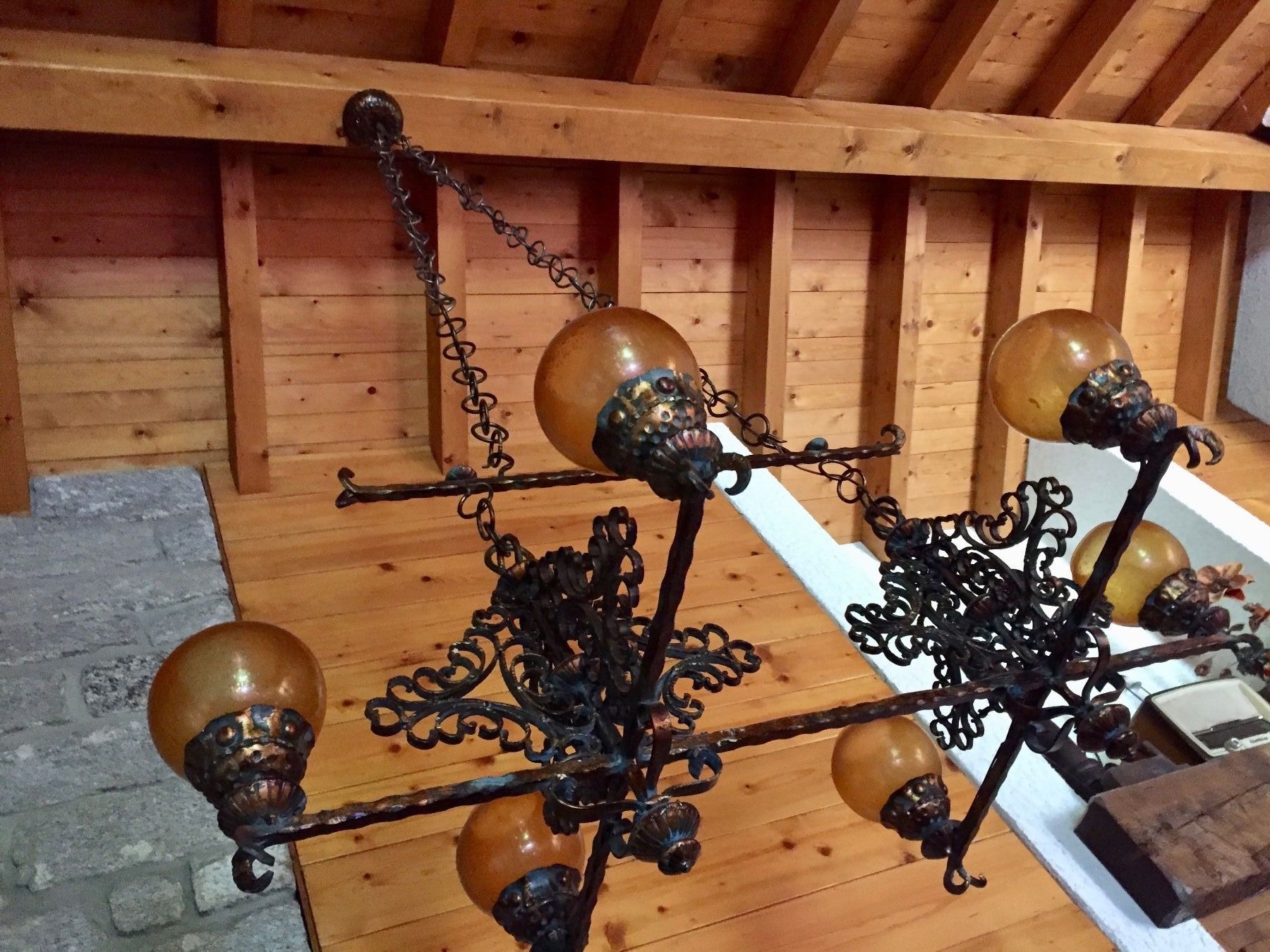Lampadari & plafoniere: GRANDE LAMPADARIO IN RAME/FERRO BATTUTO – Usato da Bellinzona venduto da dan_dk5g 1