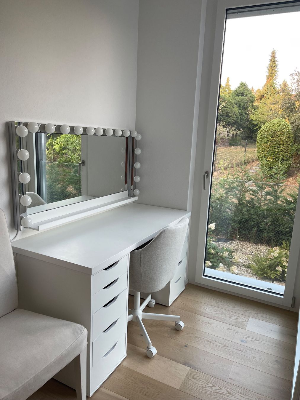 Ikea Schminktische: Coiffeuse/bureau COMME NEUF – Neu (gemäss Beschreibung) aus Bellmund von son_t2lb 1