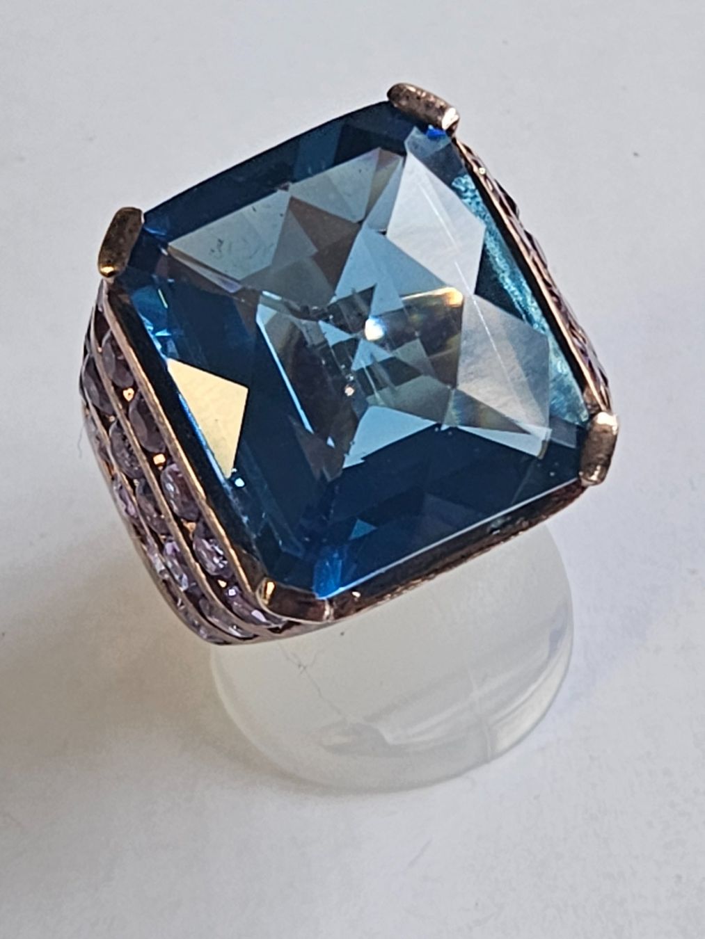 Anelli: Massive Ring mit blauaem Topas und Amethisten Grösse 58 – Nuovo (secondo la descrizione) da Zürich venduto da Bieter04 9