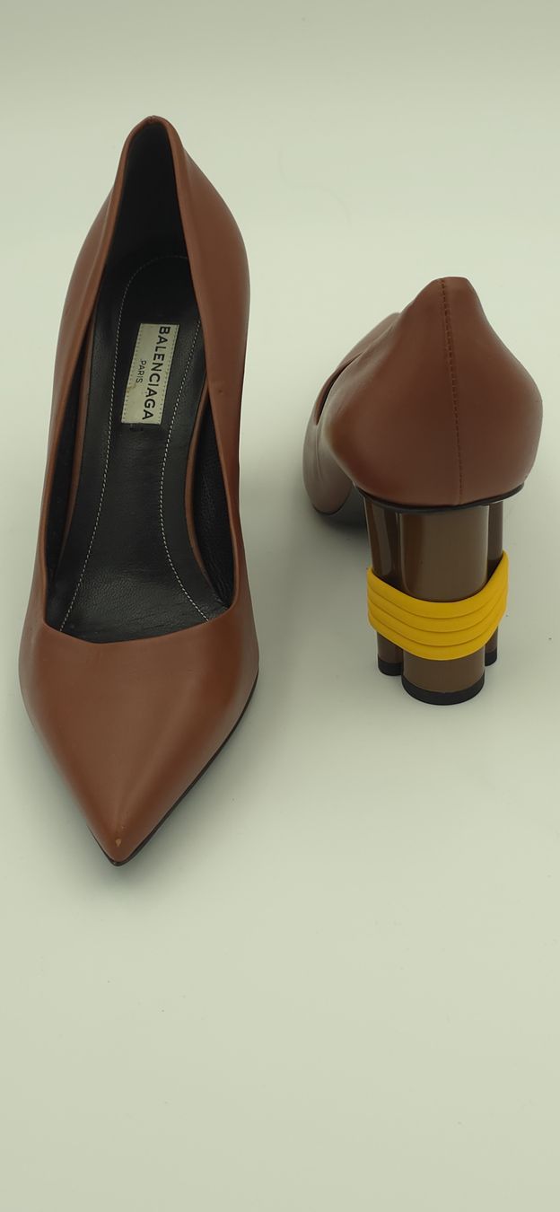 Balenciaga Scarpe da donna: Balenciaga Paris Pumps mit Statement-Absatz – Usato da kaisten venduto da NinaLina_K 2