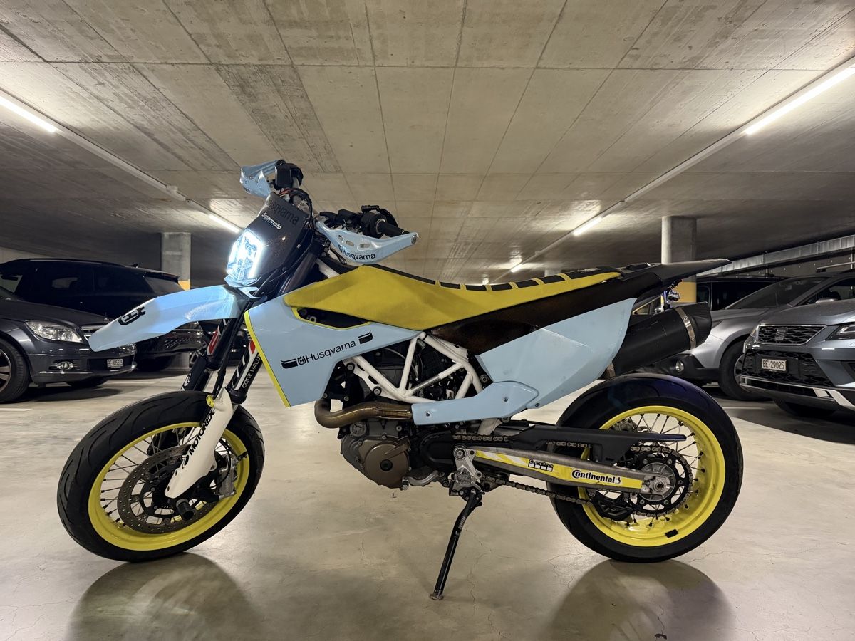 Husqvarna Strada: Husqvarna 701 Supermoto – Usato da Niederwangen BE venduto da ninalupold