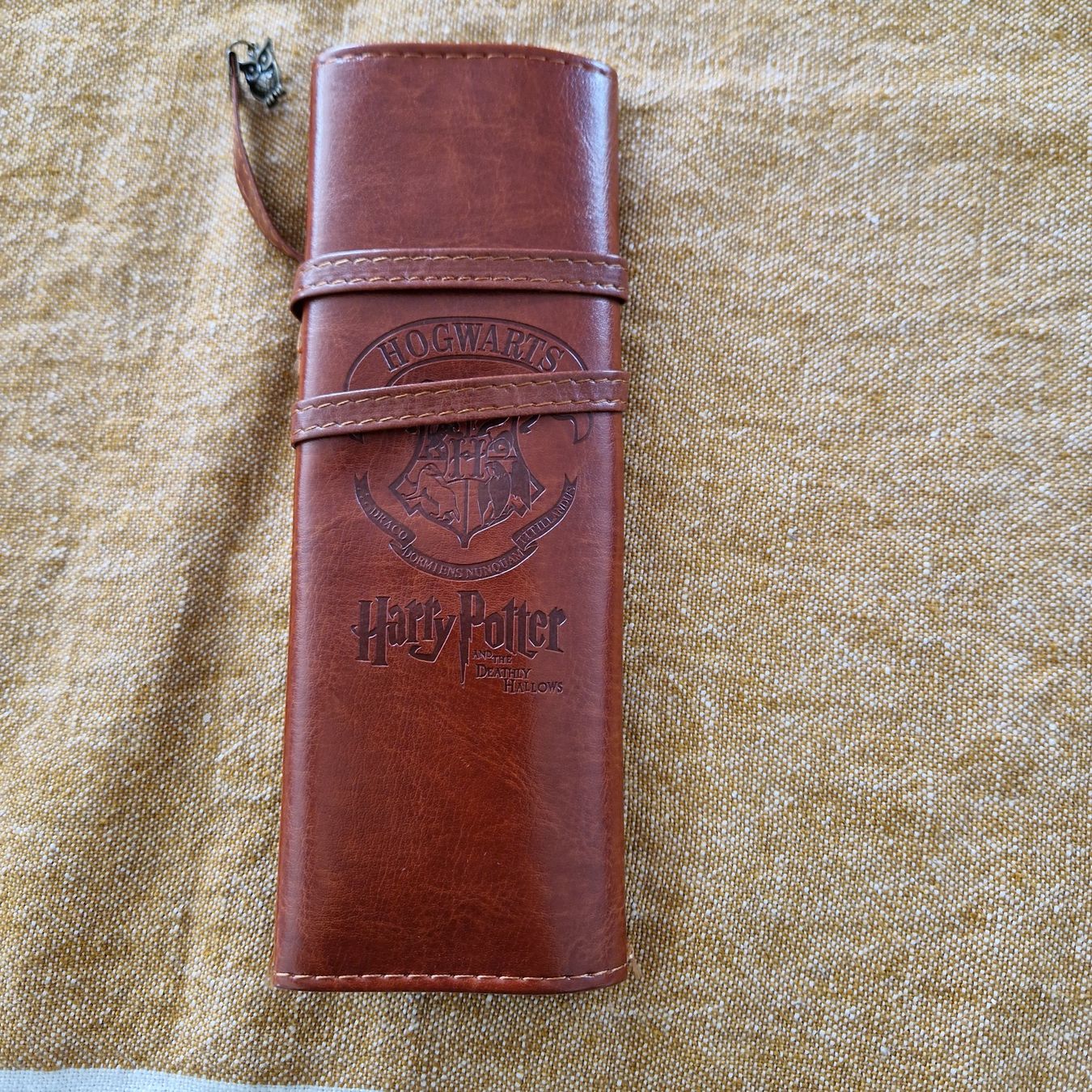 Astucci : Harry Potter Etui, braun, neuwertig – Nuovo (secondo la descrizione) da Gränichen venduto da sunchi07