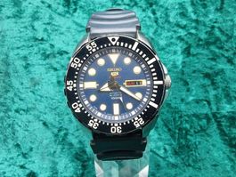 Perfekte Alltagsuhr Seiko 5 Sports Automatic 4R36-03T0 Blue