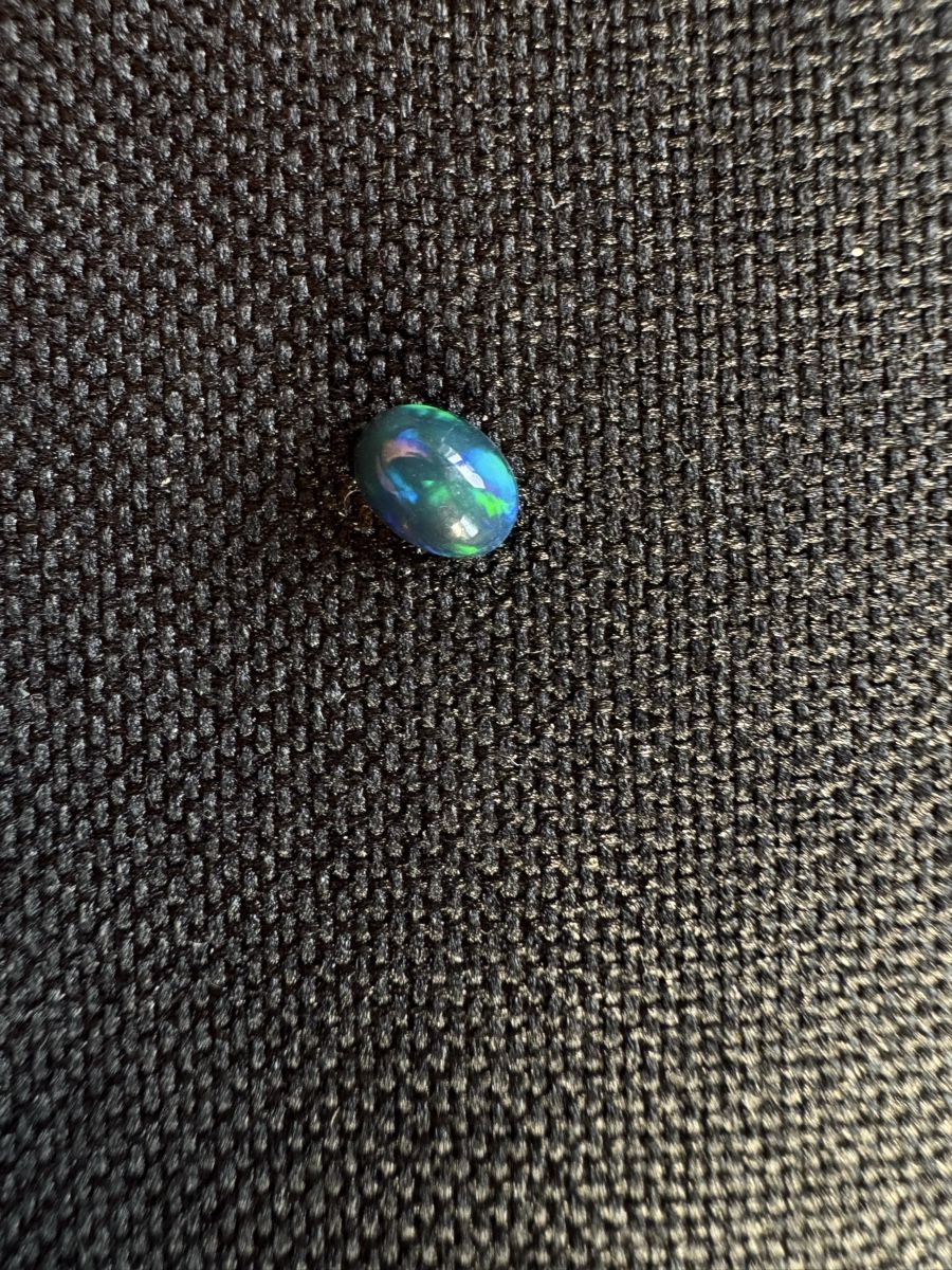Pierres précieuses: Black Opal 0.6 ct – Neuf avec emballage d'origine à Wängi par Horus90 1