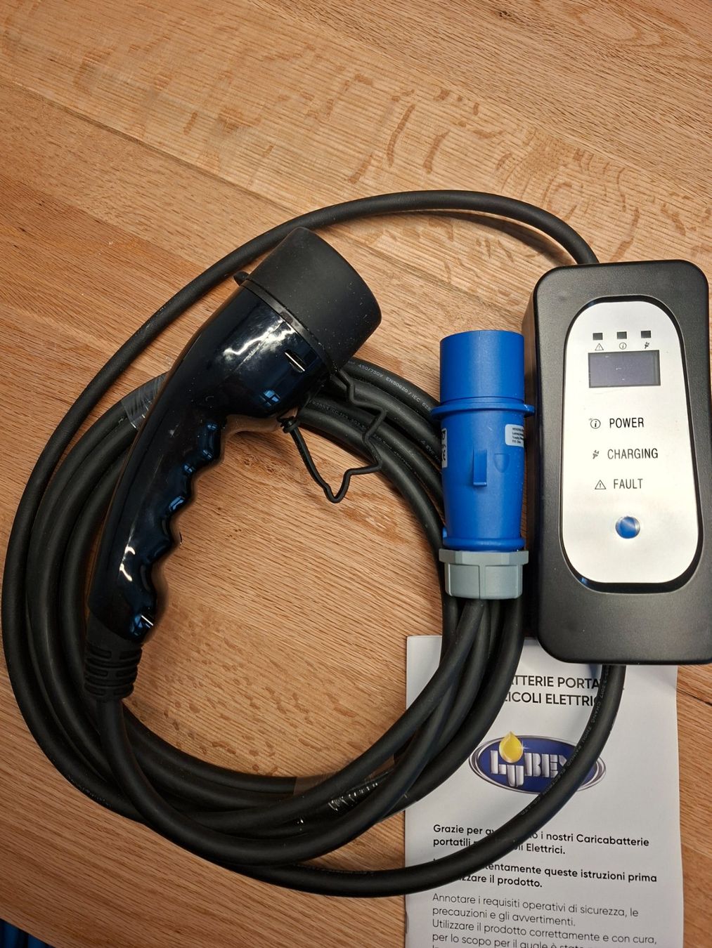 Cavi: EV Ladekabel mit Stecker Typ 2 und CEE 16A – Usato da Deitingen venduto da rotgelbblau01