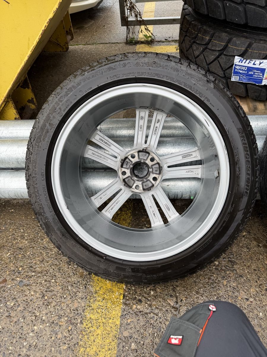 Volkswagen Pneumatici & Ruote complete: Felgen Sebring – Usato da Herznach venduto da Meritonhoxhaj 6