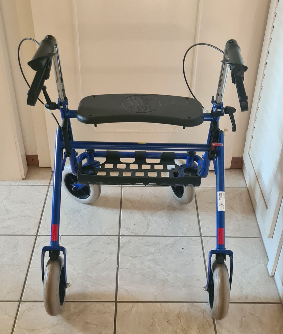 Ausili per la deambulazione: Rollator / Déambulateur Vermeiren – Usato da Noville venduto da mel_bsj2 1