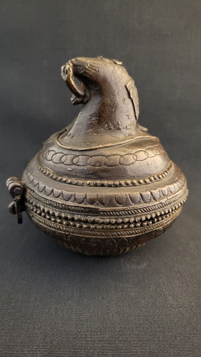 Figuren: Antike Bronze-Dose mit Ratte – Gebraucht aus Basel von spinne02 2