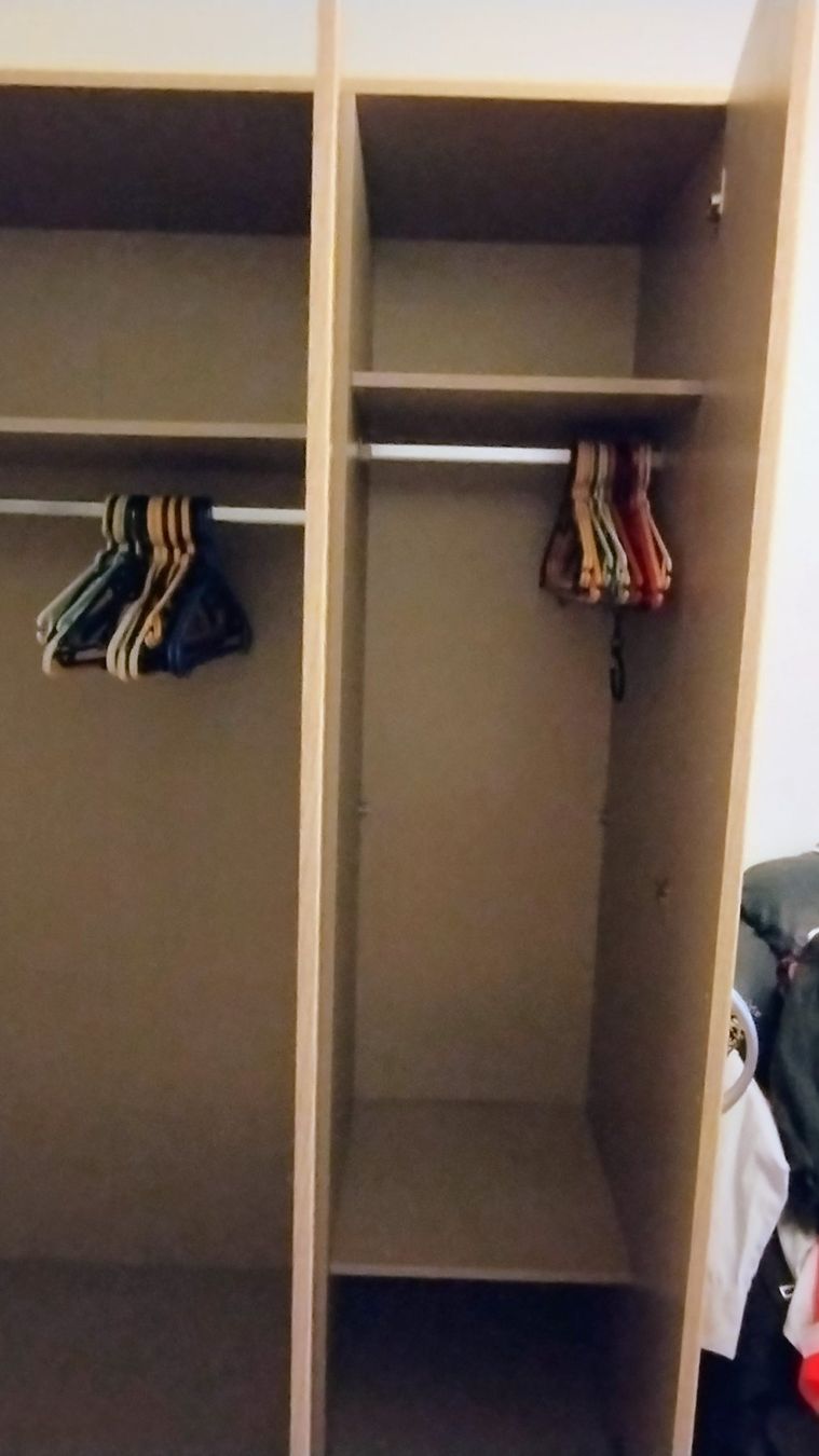Armoires: Kleiderschrank – D'occasion à Chur par Andry69 3