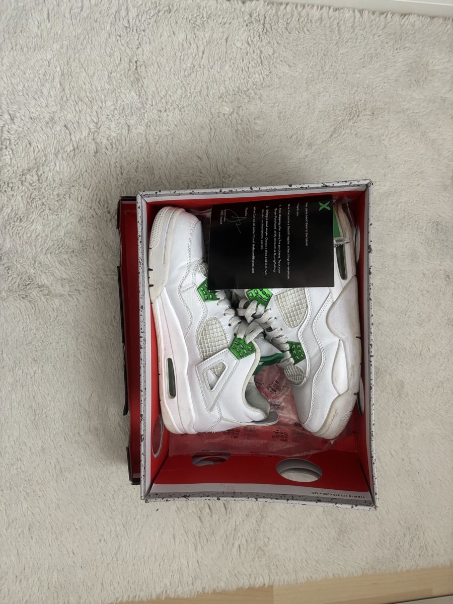 Jordan Herrenschuhe: Jordan 4 Grün  – Gebraucht aus Hütten von moc_5xdf