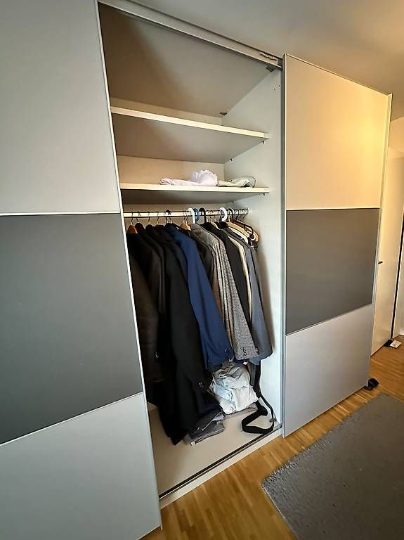 Armadi: Schrank zu verkaufen – Usato da Lufingen venduto da Nightrider93 1