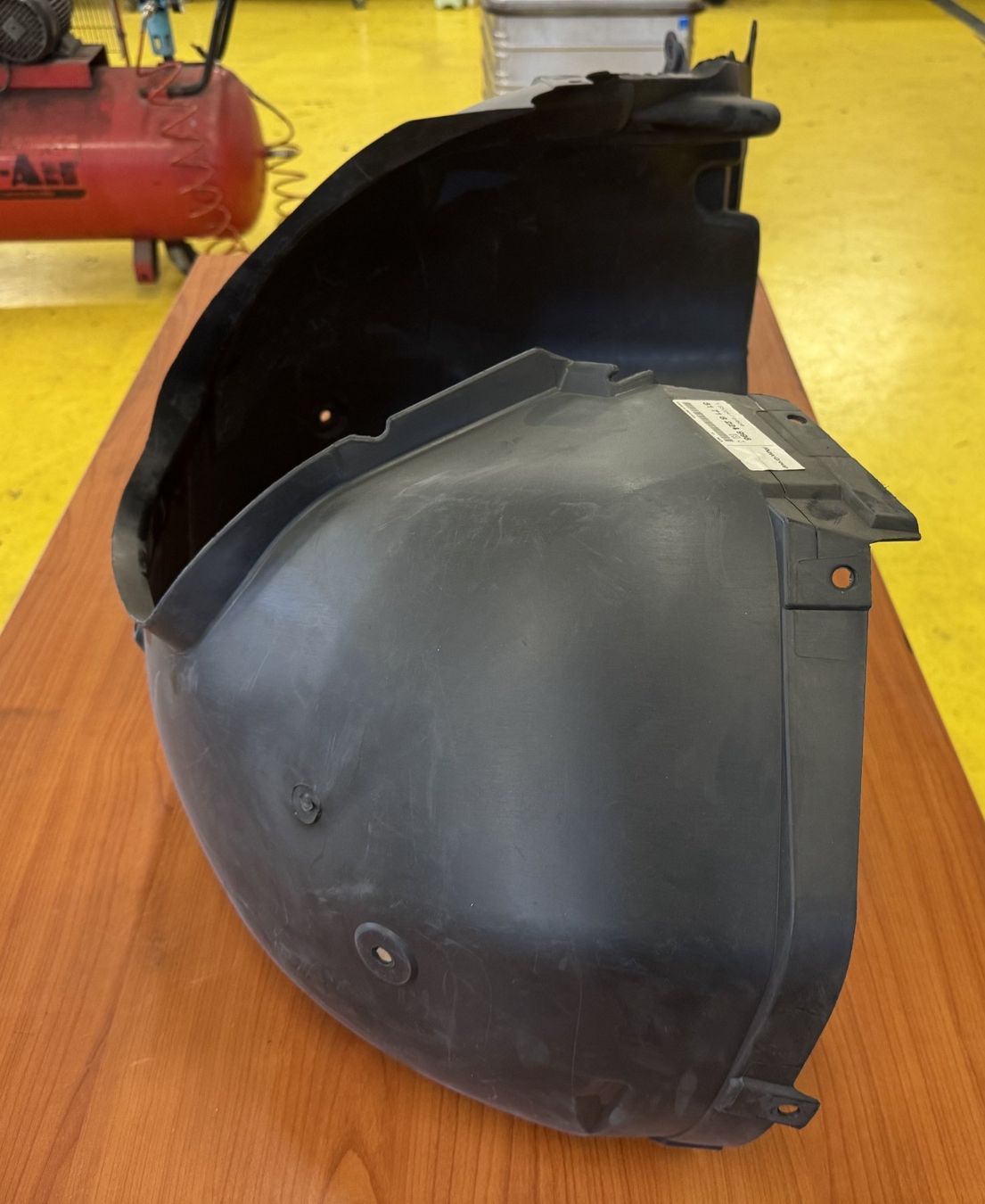 BMW Tutti pezzi di ricambio auto: BMW série 3 E46 passage de roue intérieur droit – Nuovo (secondo la descrizione) da Satigny venduto da rfo59 6
