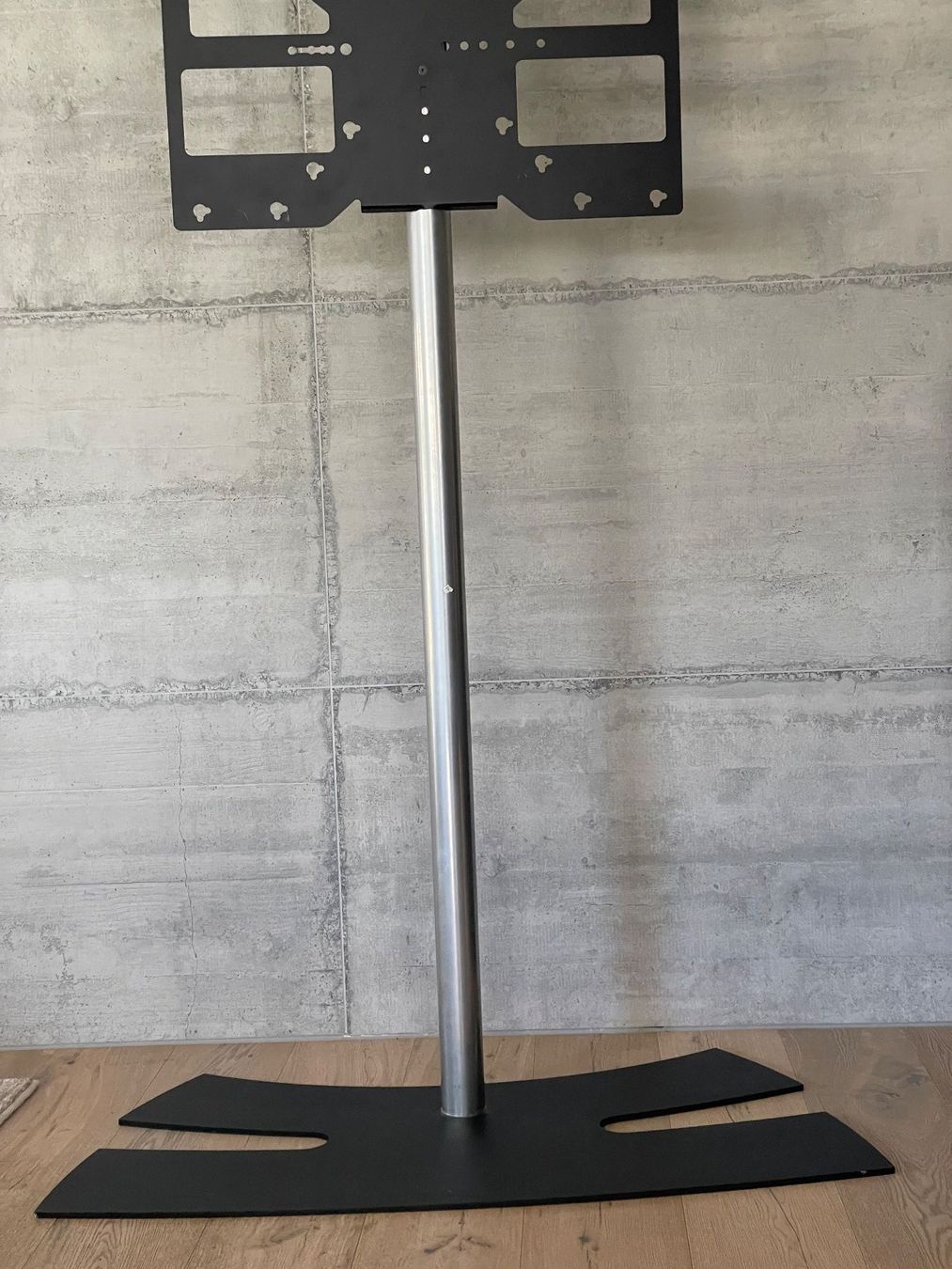 Bildschirmhalterung: Support de sol LUX-UP 1600 XL noir – Gebraucht aus Corminboeuf von Happy_Bird 2