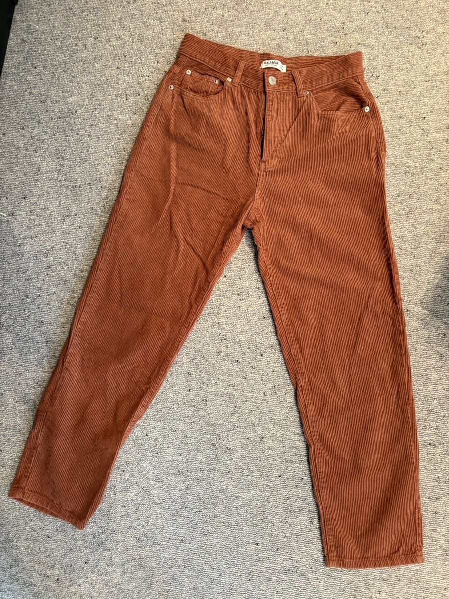 Pull&Bear Hosen: Samt Hose PULL&BEAR Koralle braun Farbe  Gr. 38/S – Gebraucht aus Ebertswil von shushuj 1