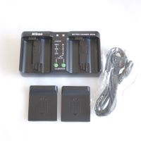 Nikon MH-26 Akkuladegerät / chargeur / Charger. NEW.
