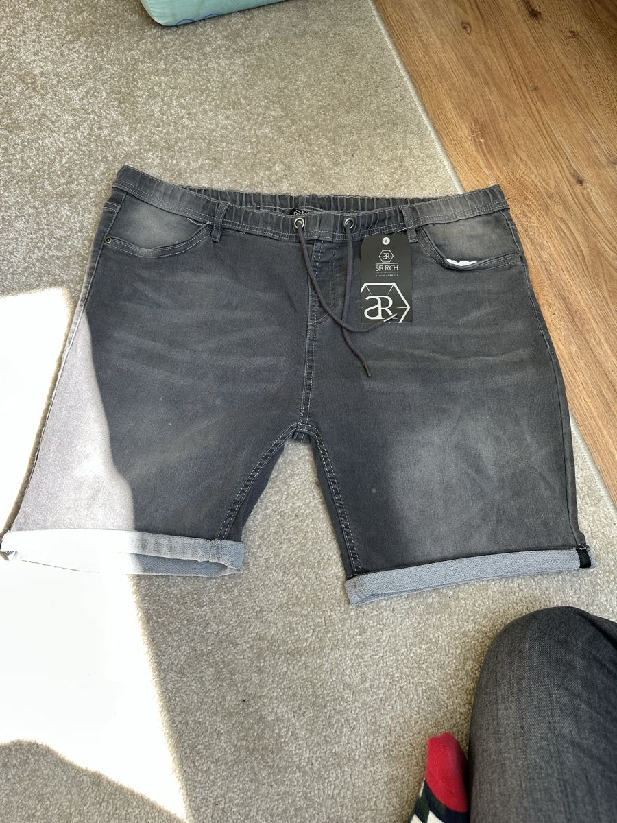 Jeans: Short en jeans Sir Rich taille co – Neu und originalverpackt aus Savagnier von Pivovar2
