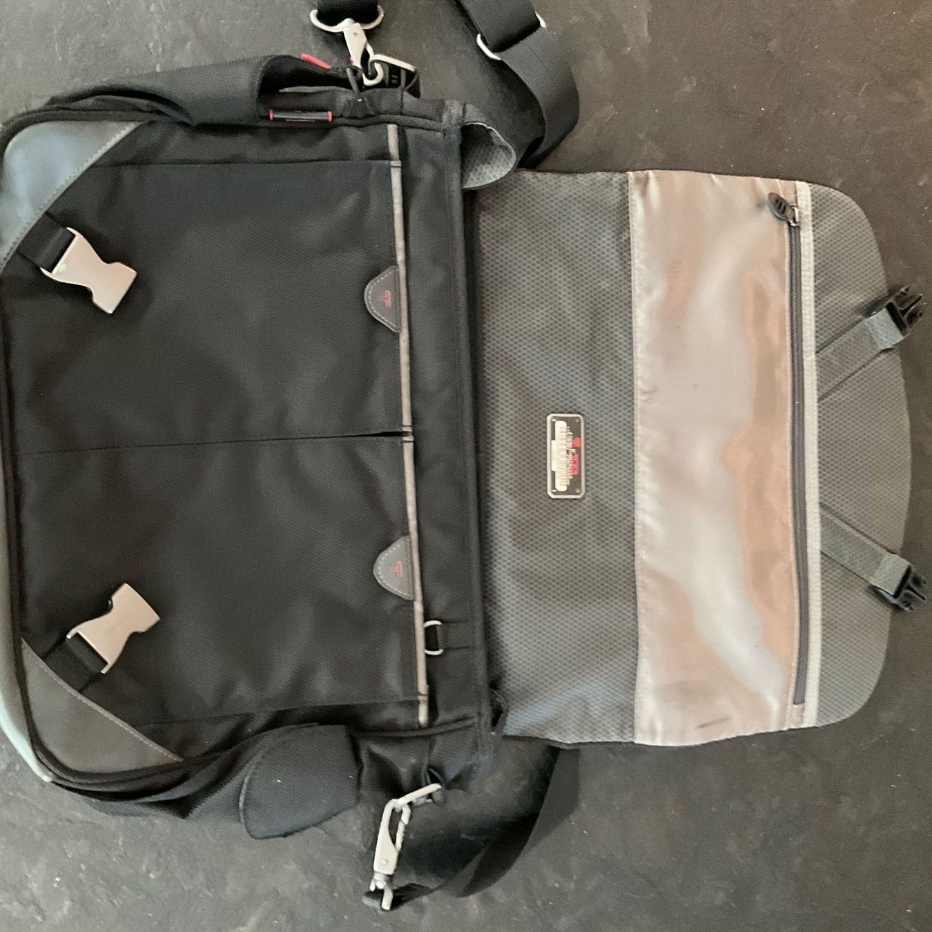 Tumi Valigie & Borse: Brieftasche von Tumi – Nuovo (secondo la descrizione) da Bülach venduto da Suters0403 4