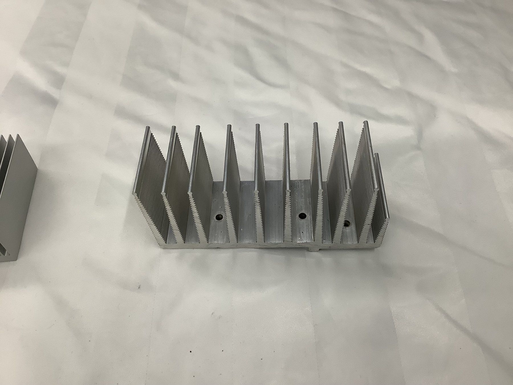 Componenti elettronici: KÜHLKÖRPER ALUMINIUM – Usato da Glarus venduto da Mdelphi 3