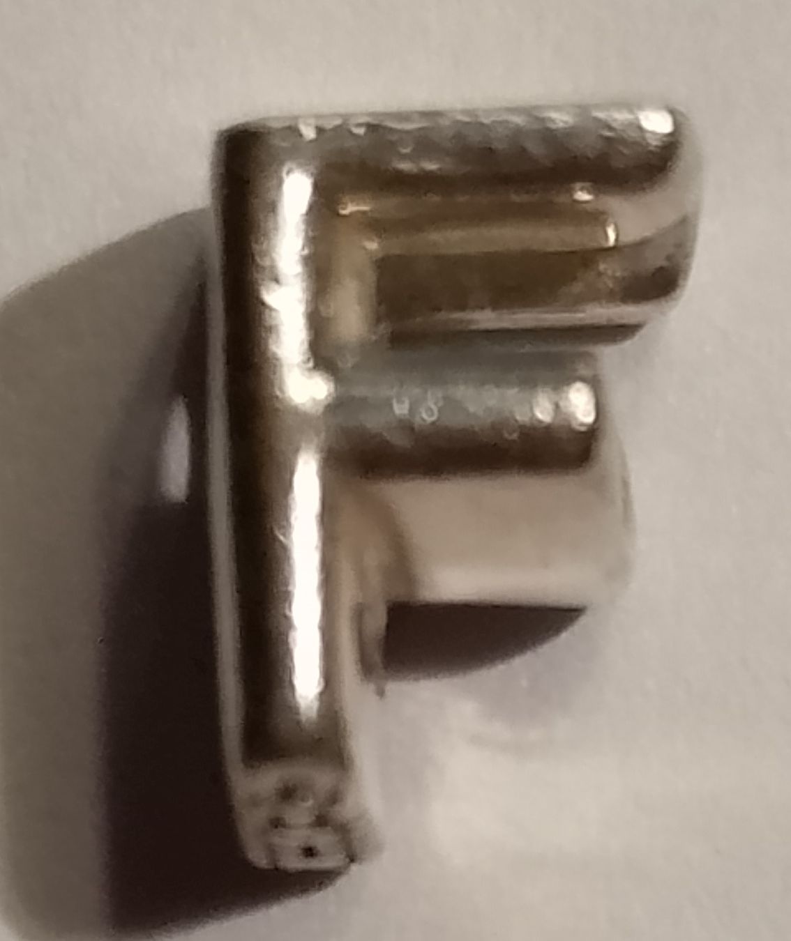 Pandora Ciondoli: Pandora Charm Buchstabe F  – Usato da Therwil venduto da col_m6rx