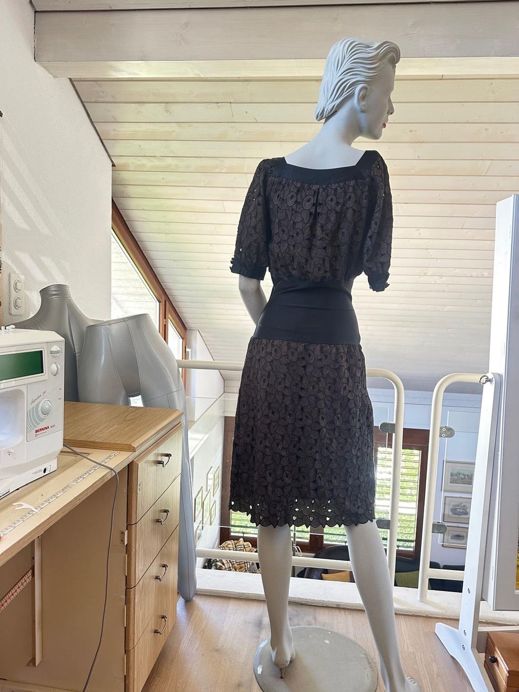 Vestiti: Seidenkleid von GOLD HAWK – Usato da Neuhausen venduto da Lechasseur 3