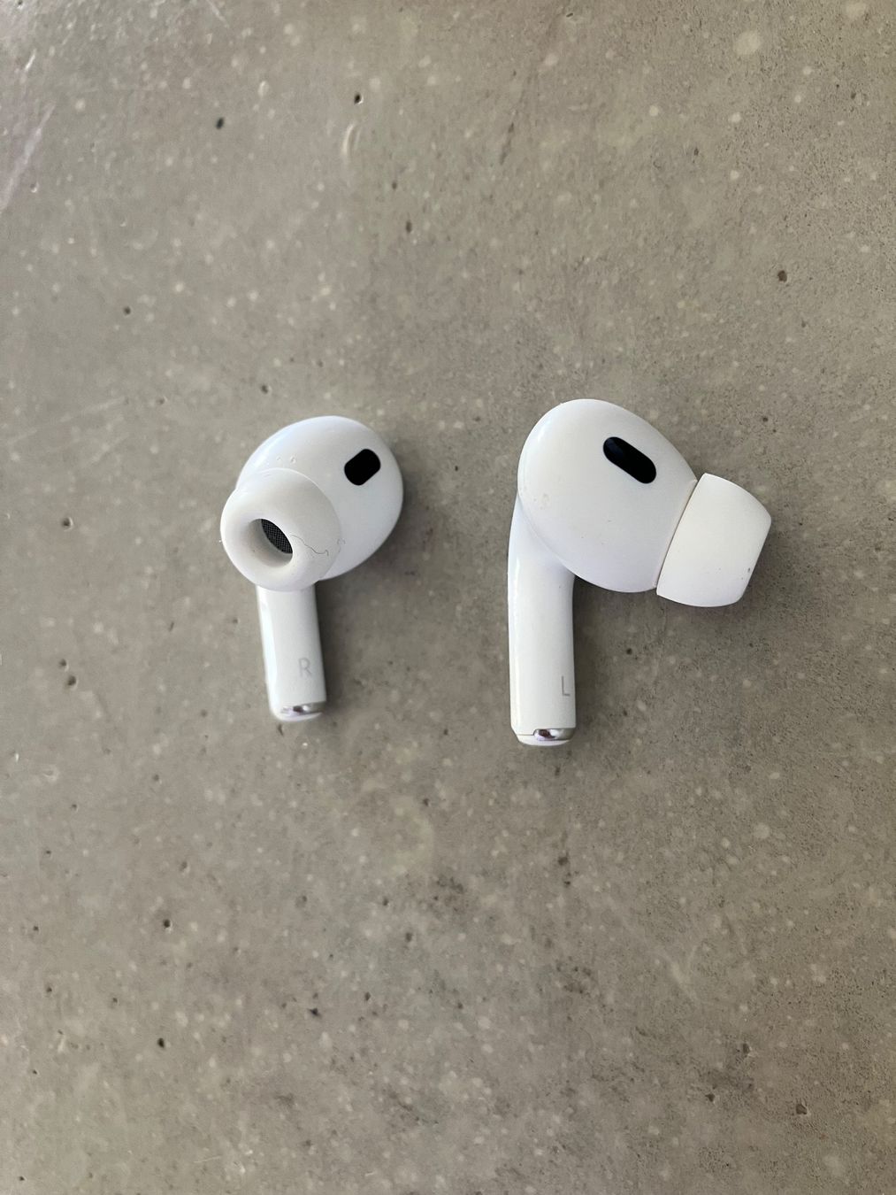 Apple Cuffie: APPLE Air Pods Pro 2 – Usato da Lausanne venduto da mr.v 7