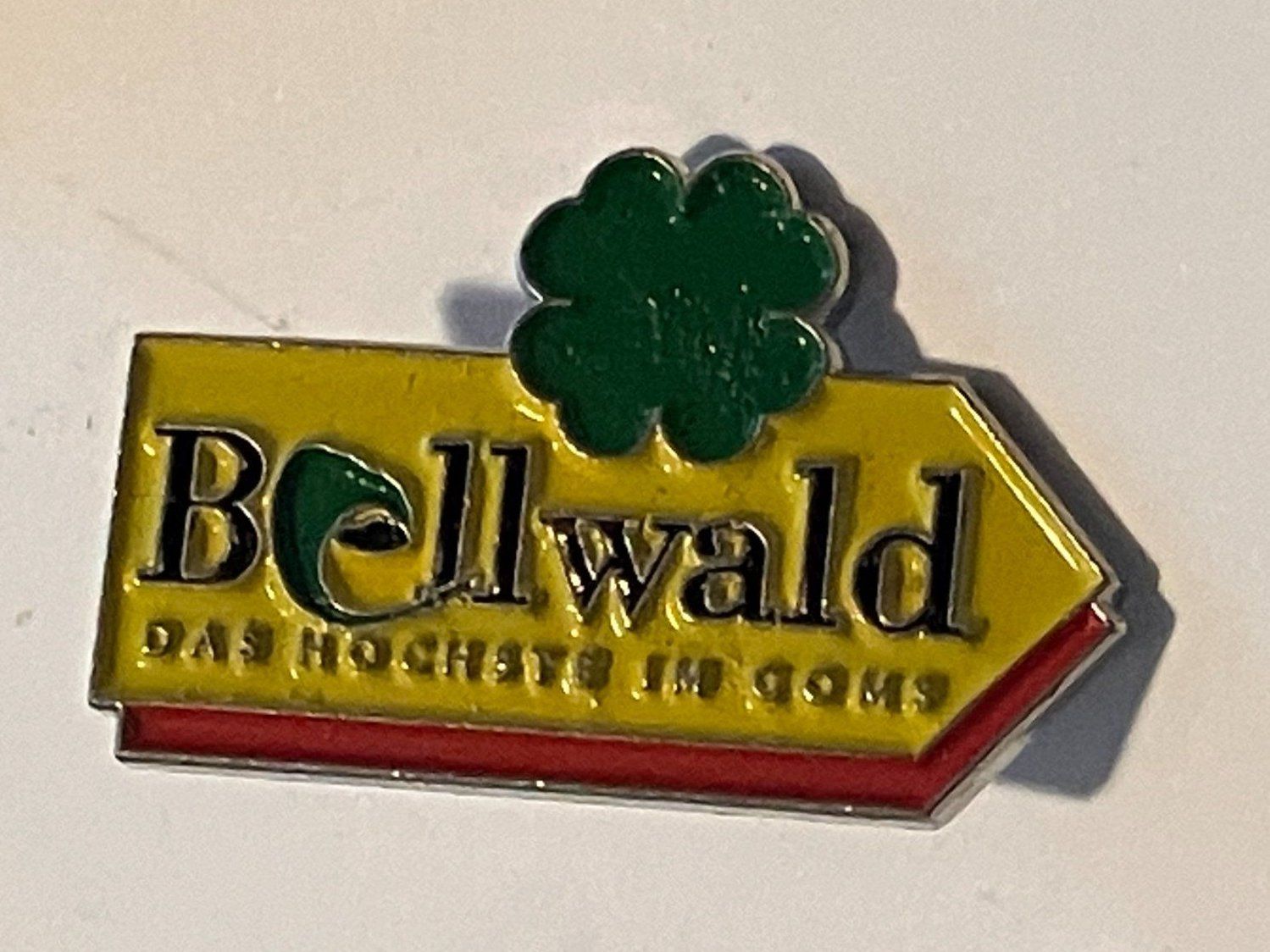 Plaketten & Abzeichen: 1 Pin Bellwald Wegweiser – Gebraucht aus Basel von djwwpp