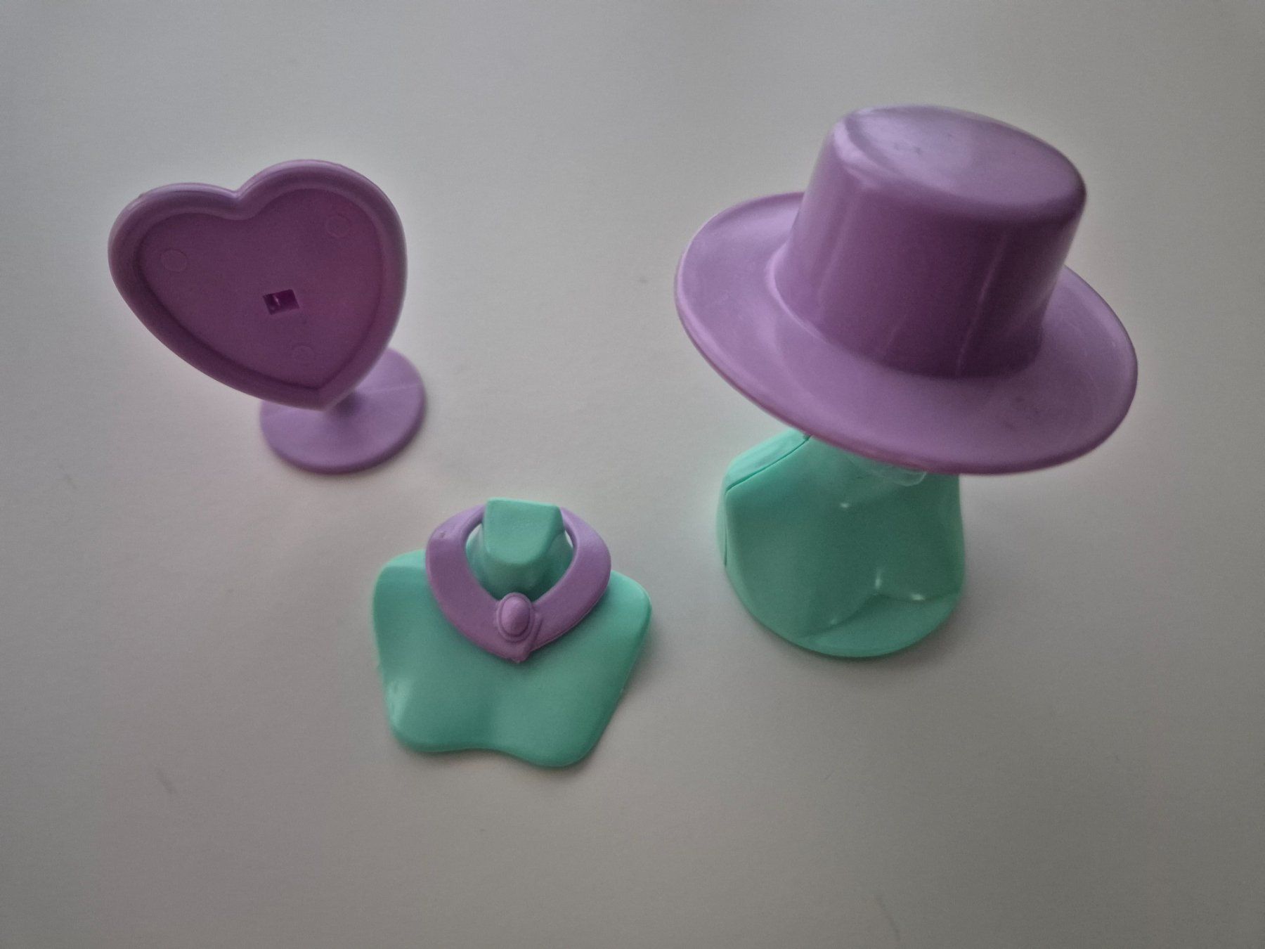 Puppen: Barbie Beauty Büsten Set – Gebraucht aus Zürich von pau_y8mv 4