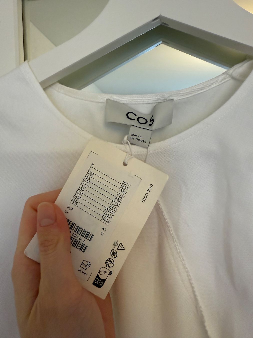 Cos Vestiti: Neuwertiges COS Kleid – Nuovo e nell'imballaggio originale da Hünenberg See venduto da jea_s5nn 1