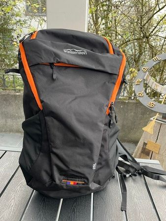 Rucksack Weissenstein, schwarz, 25 Liter, neuwertig