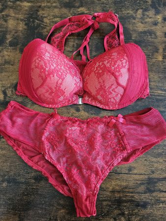 Set Hunkemöller Rot