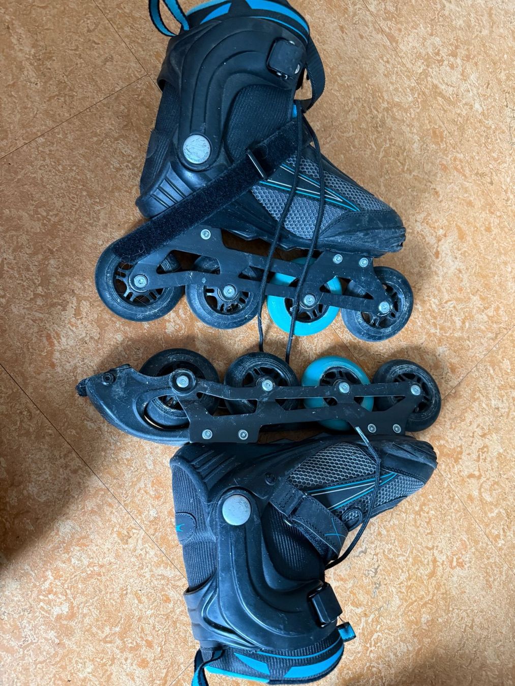 Inline-Skating & Rollschuhe: Inlineskates/Rollschuhe – Gebraucht aus Flawil von Stella_3 5
