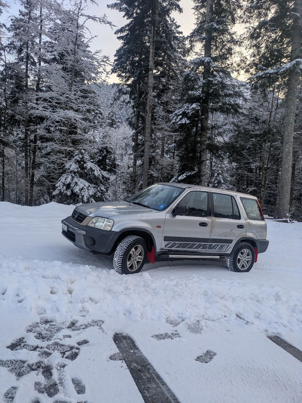 Honda Automobili: HONDA CR-V 2.0  – Usato da St. Peterzell venduto da JoeyGerig