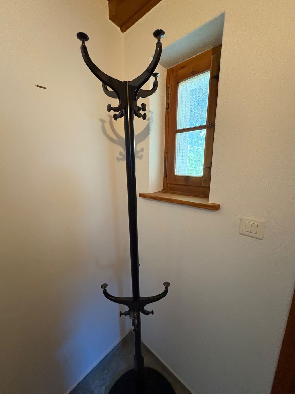 Ikea Garderobe: IKEA HEMNES Garderobenständer – Gebraucht aus Othmarsingen von shi_z6zz 1