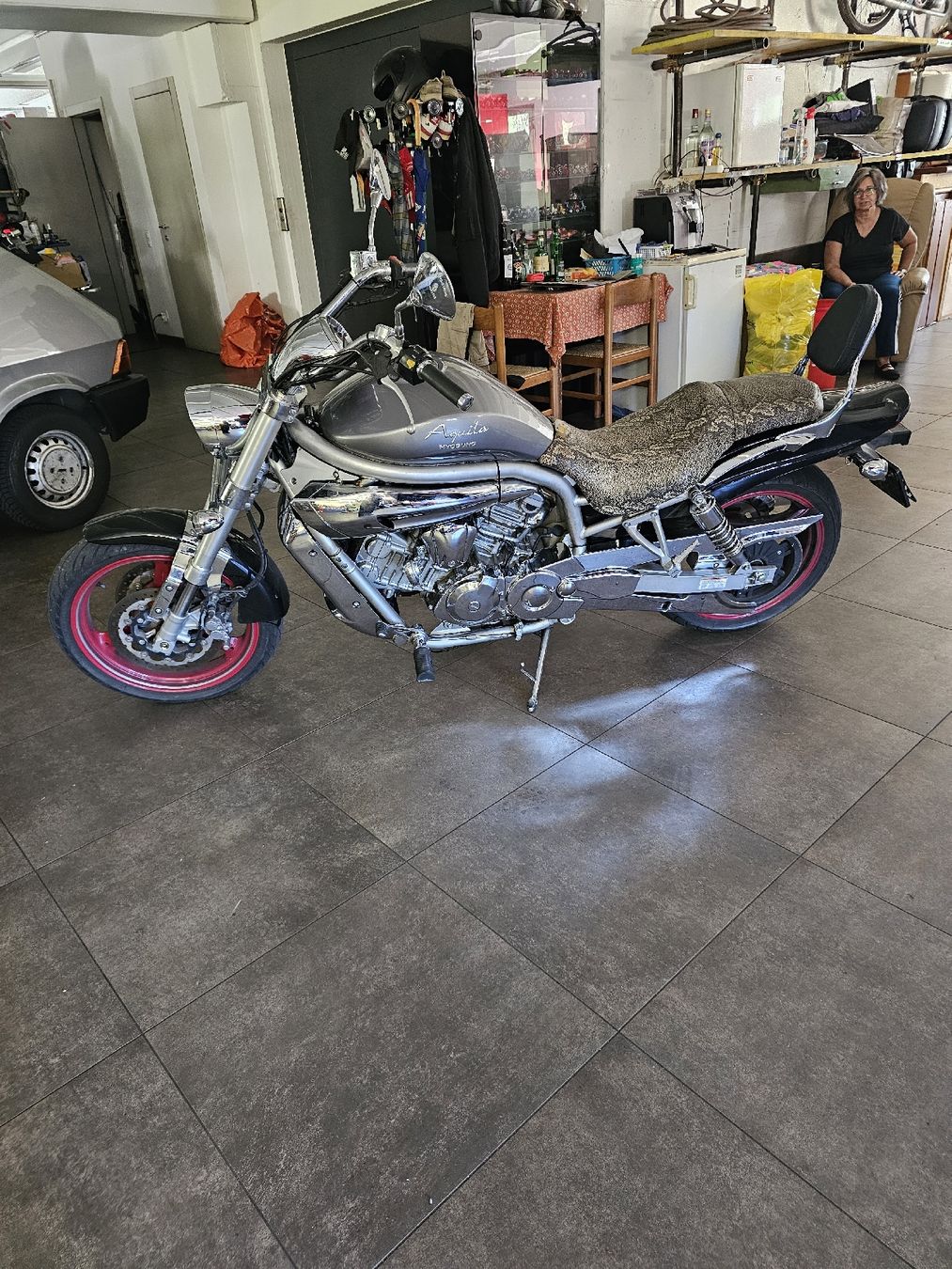 Hyosung Chopper: moto Hyousung 650 cc – Usato da Lugano venduto da mitico59