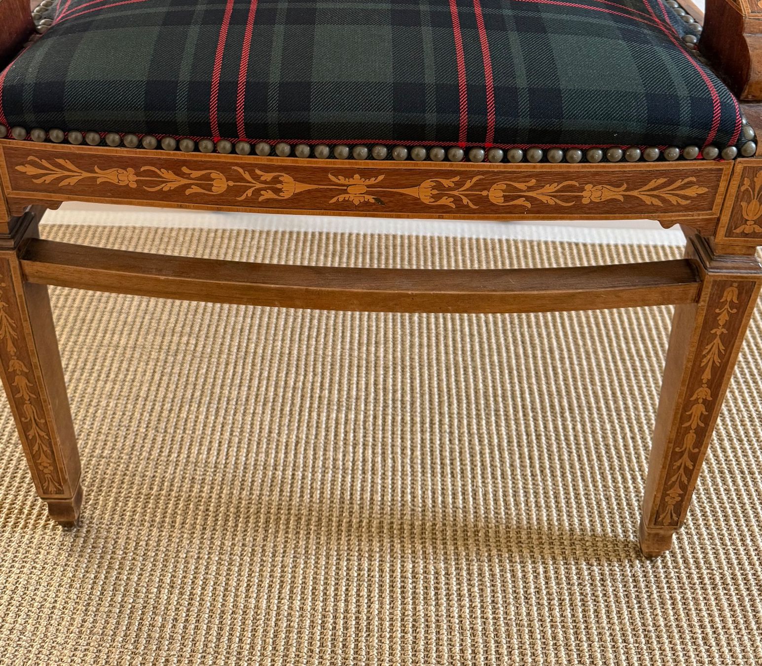 Sedie: Neobarocker Polsterstuhl mit schottischem Tartan – Usato da Luzern venduto da Mamutpe 1
