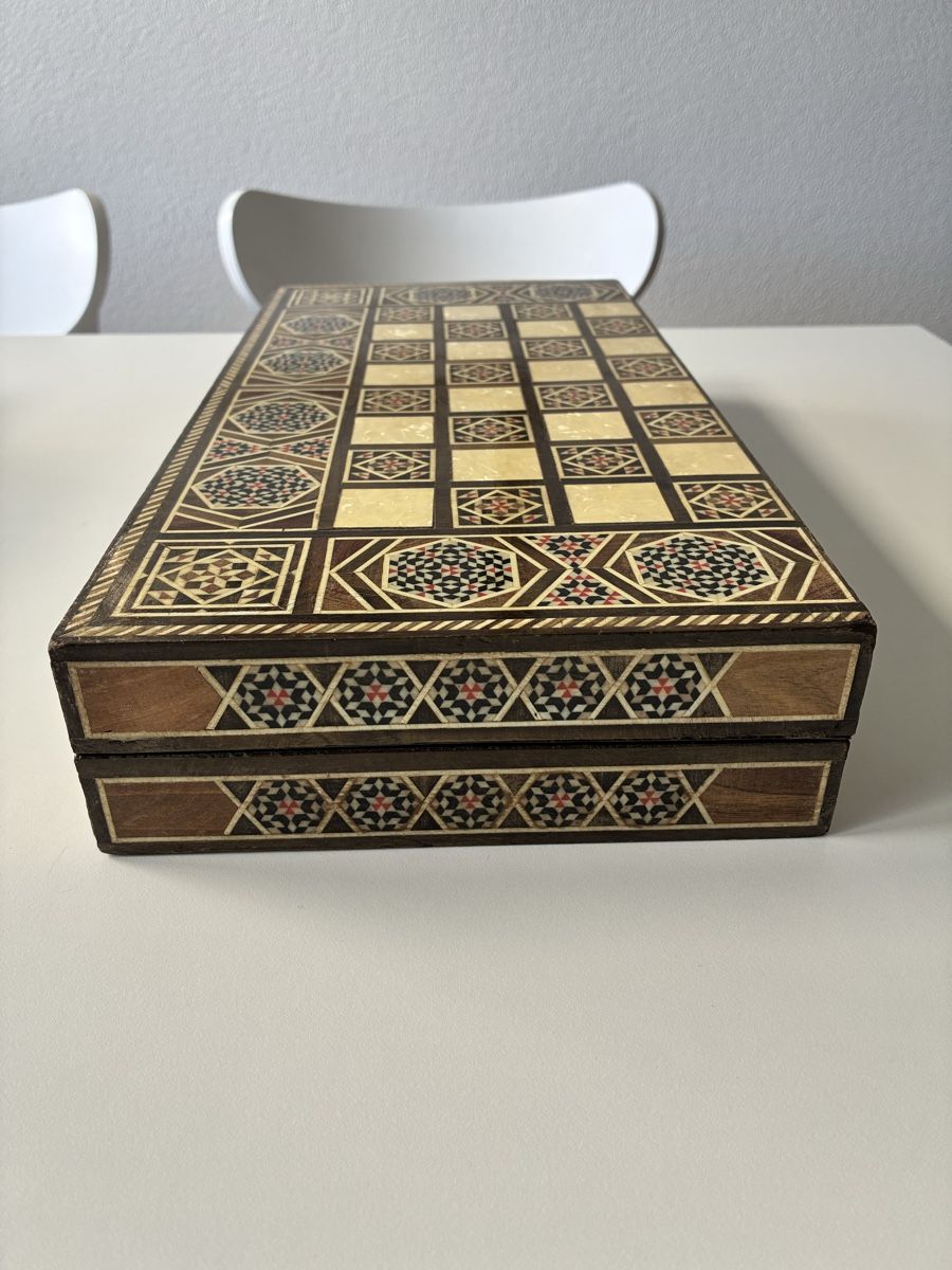 Jeux: Wunderschönes Backgammon- , Dame- und Schach-Spielbrett – D'occasion à Chur par Knokno199 4