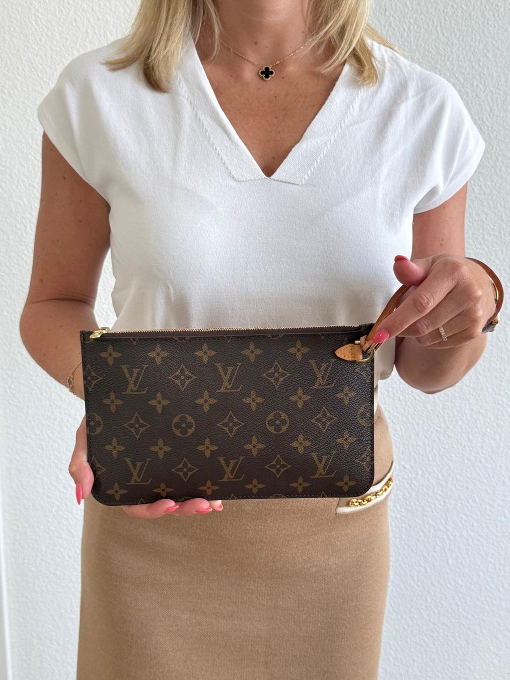 Louis Vuitton Borse: Louis Vuitton Pochette Monogram, Neuwertig! – Nuovo (secondo la descrizione) da Oberarth venduto da SSS. 9