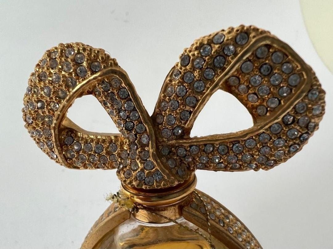 Profumi & Eau de Toilette: Parfum ELIZABETH TAYLOR White Diamonds 30ml – Usato da Kestenholz venduto da Porsche117 1