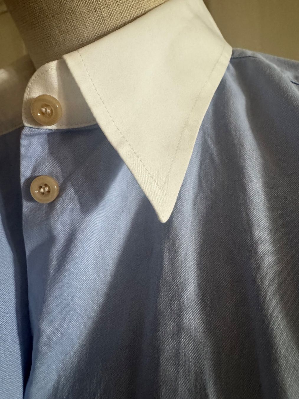 Camicette: Shirt – Usato da Zürich venduto da MagicStuff007 1