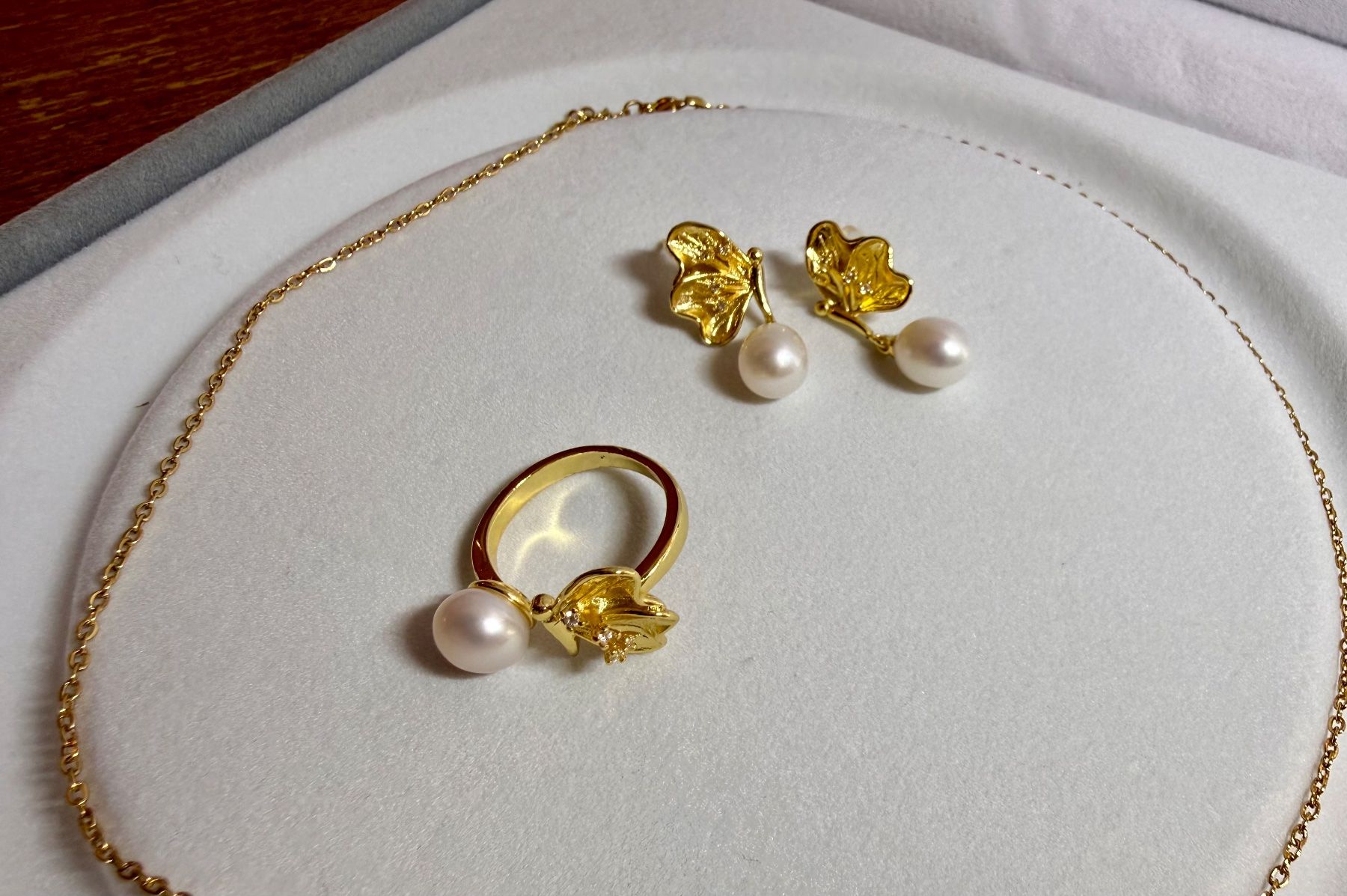 Altri gioielli: Parure Papillon Perlé – Nuovo e nell'imballaggio originale da St-Maurice venduto da Sandrinette123 4