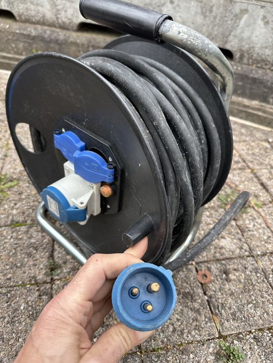 Kabelrolle (Gebraucht) in Bern für CHF 11 – mit Lieferung auf Ricardo ...