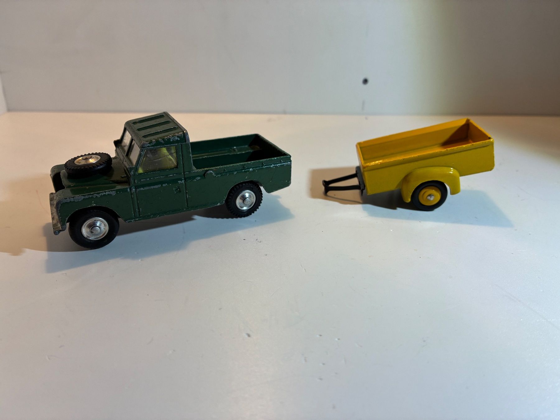 Corgi Toys Modellautos: Corgi Landrover mit Trailer – Gebraucht aus Gümmenen von Supererland 6