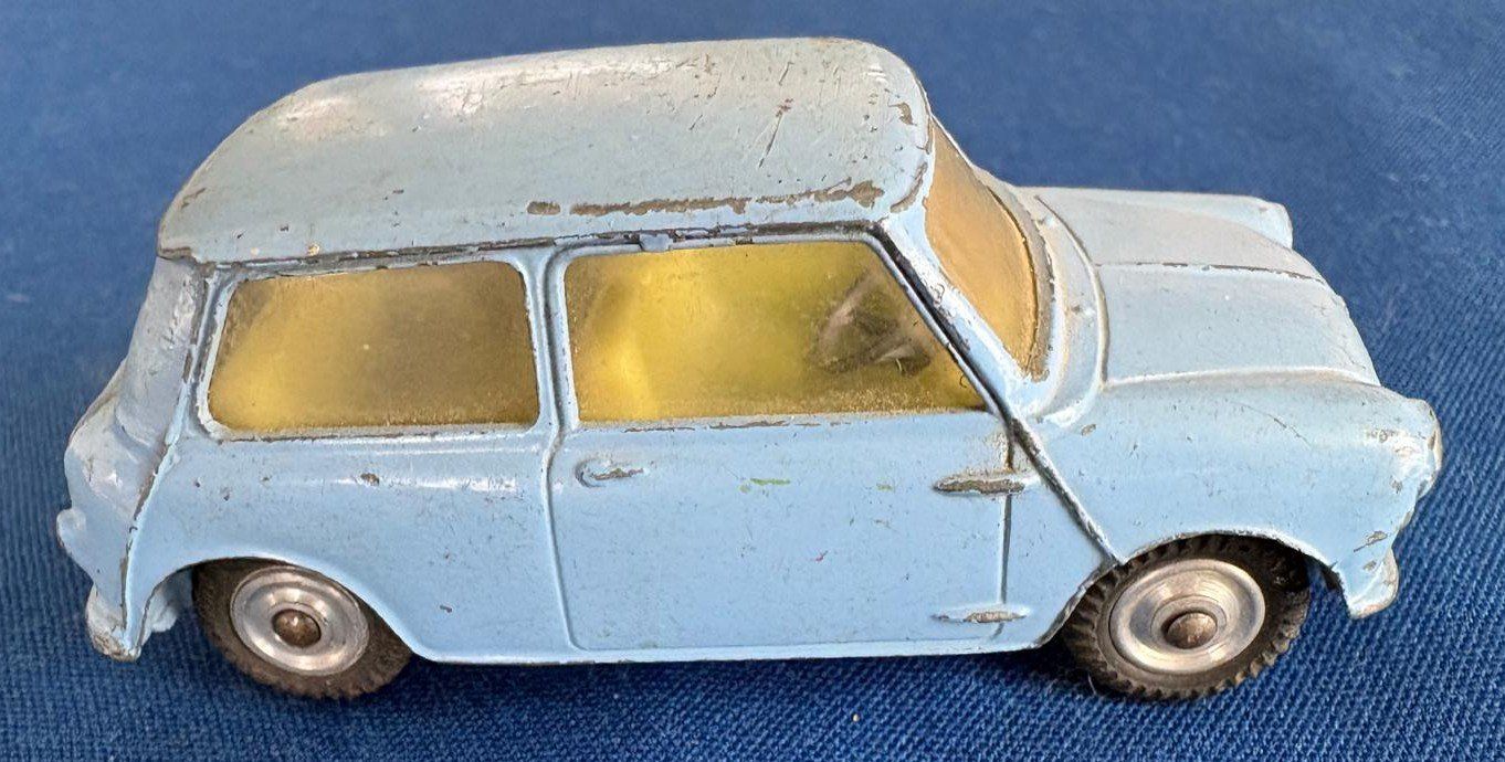 Corgi Toys Modellini d'auto: MORRIS MINI-MINOR CORGY TOYS – Usato da Ostermundigen venduto da Wyatt-Earp 5