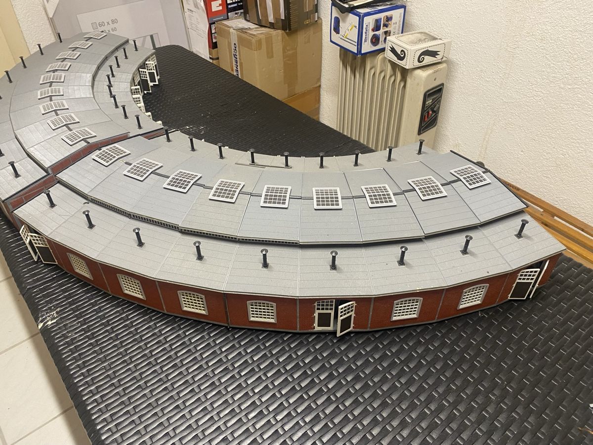 Faller Modelleisenbahnen: Ringlokschuppen H0 – Gebraucht aus Pratteln von Meydan01 7